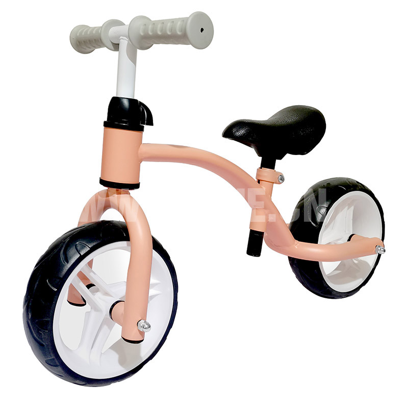 BALANCE BIKE