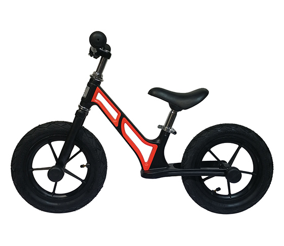 BALANCE BIKE