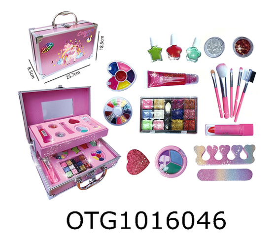 COSMETICS SET